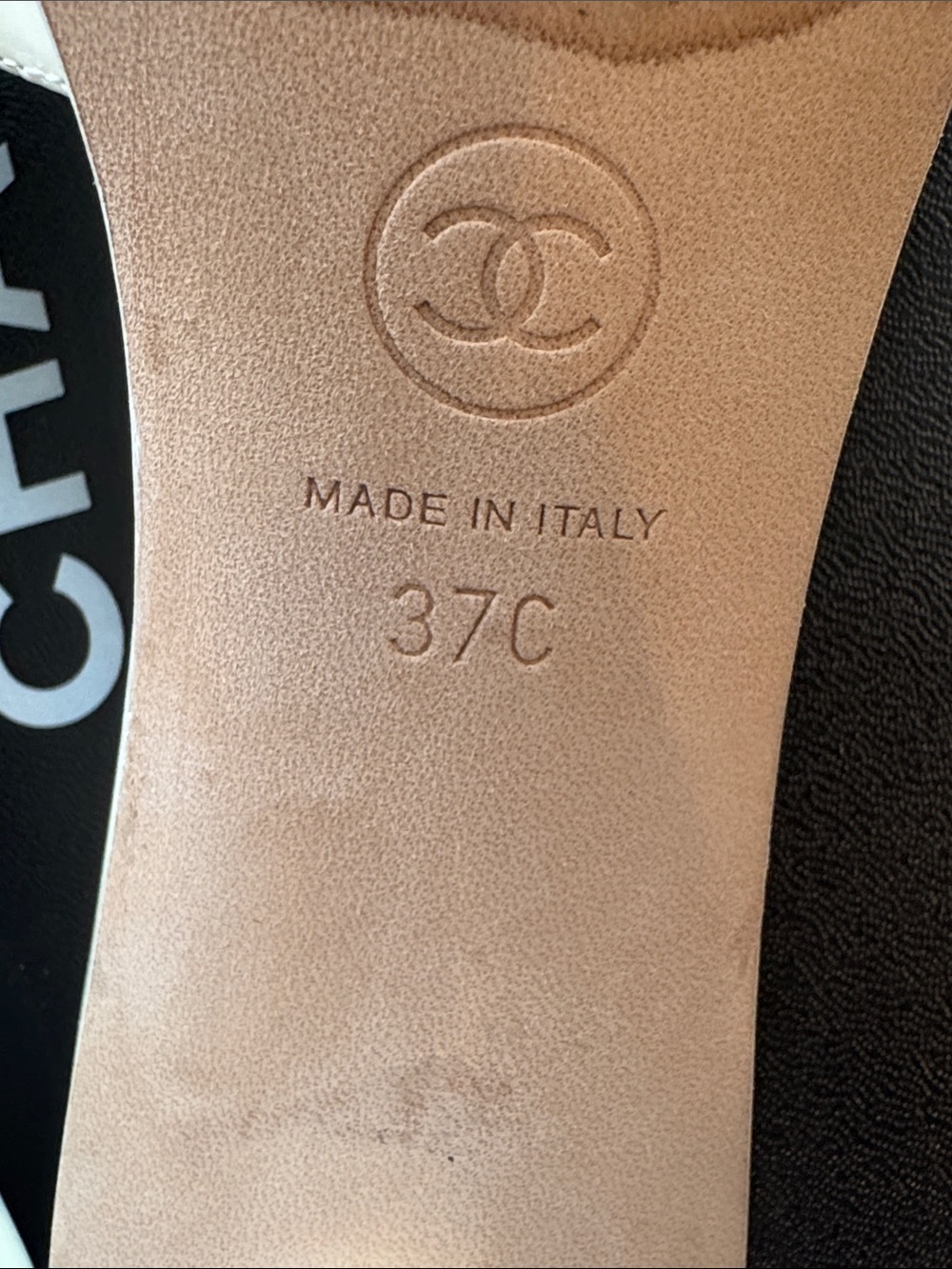 CHANEL mules - Picture 10 of 14